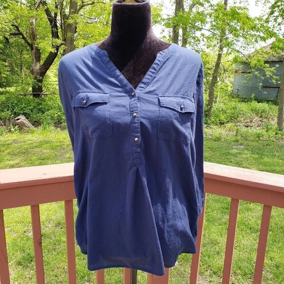 St John's Bay Ladies Vneck Long Sleeve Top, Large - Picture 1 of 9